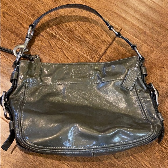 Coach shoulder purse - Picture 1 of 3